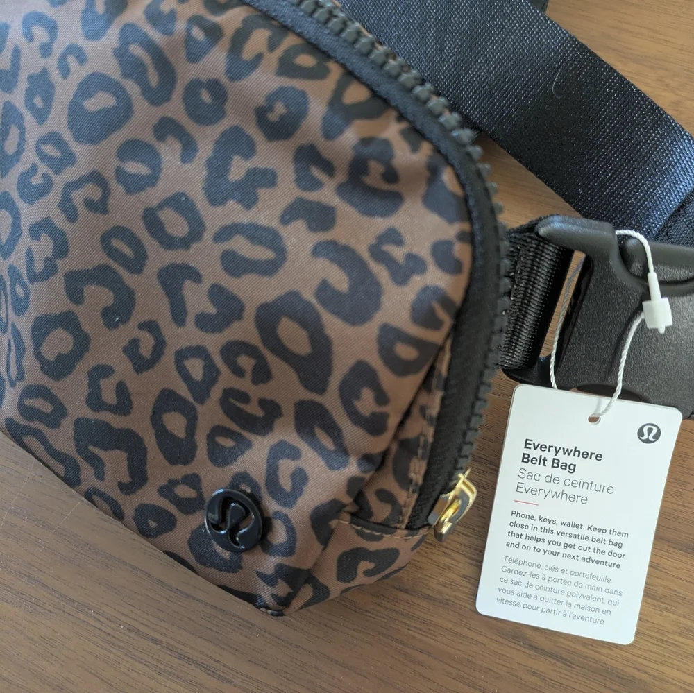 NWT Lululemon Everywhere Belt Bag 1L In Leopard - Picture 3 of 6